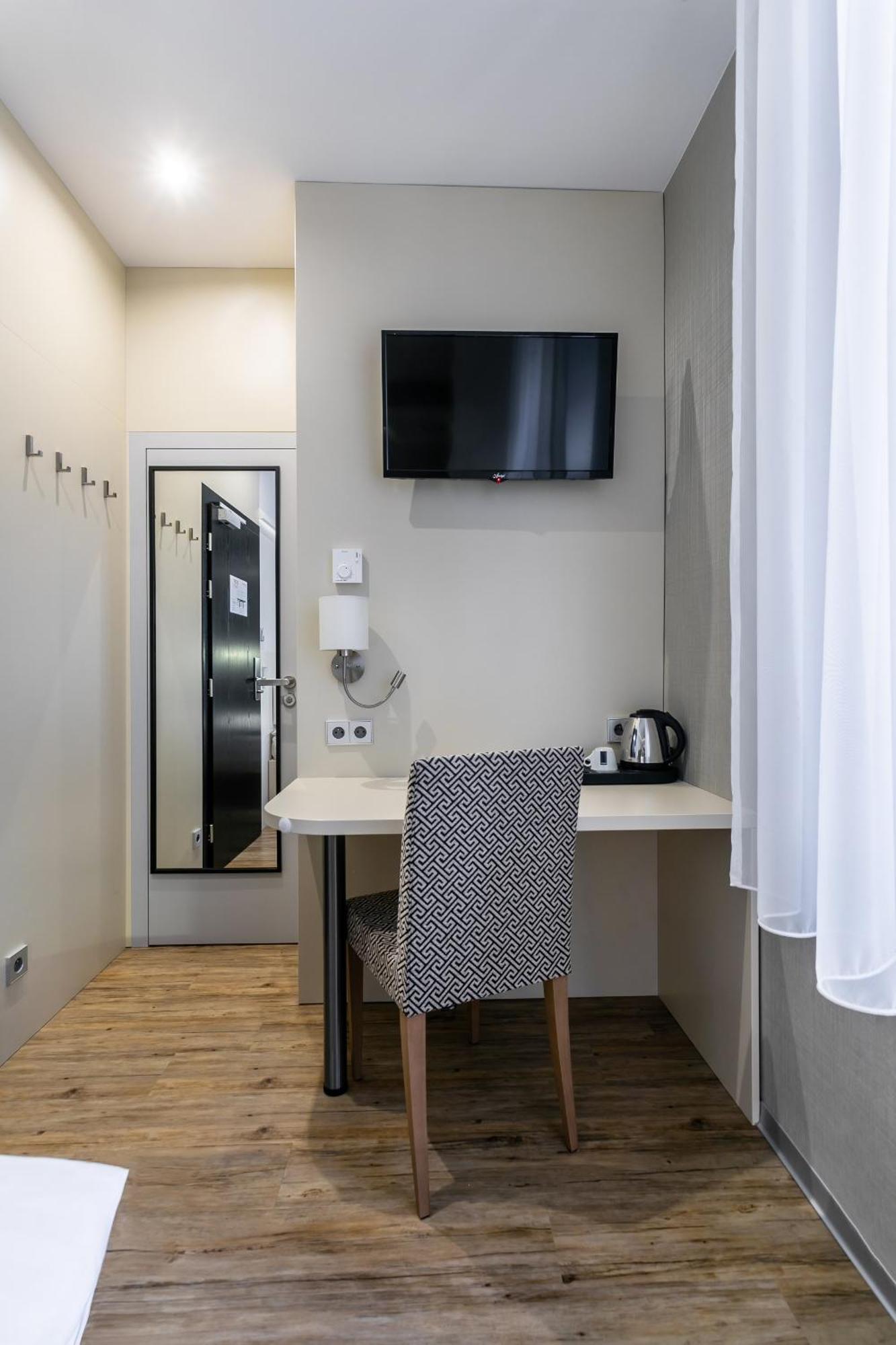 Single Room,1607656083:JPEG